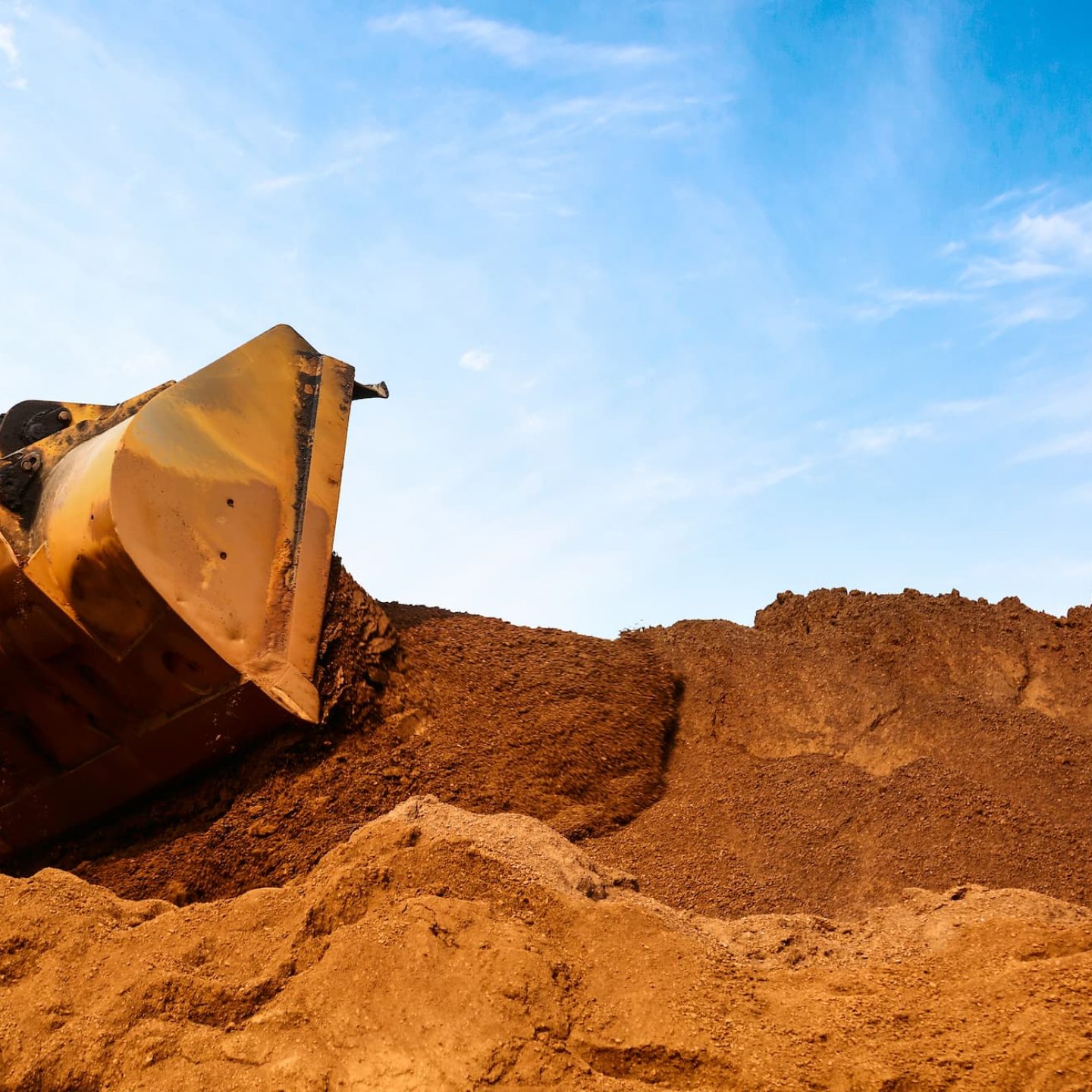 close-up-construction-site-excavator (1)